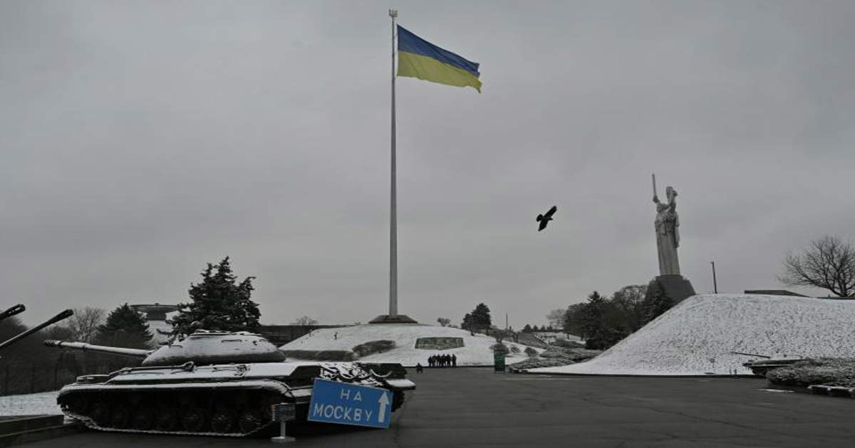 Nouvelles frappes russes en Ukraine sous les premières neiges
