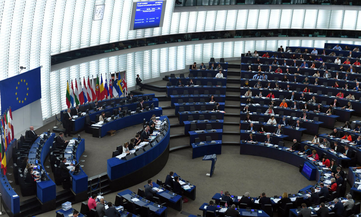 Le Parlement va se réunir pour réagir aux critiques des députés européens