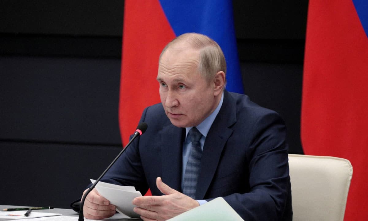 Ukraine: la dynamique de l'offensive russe est "positive", dit Poutine