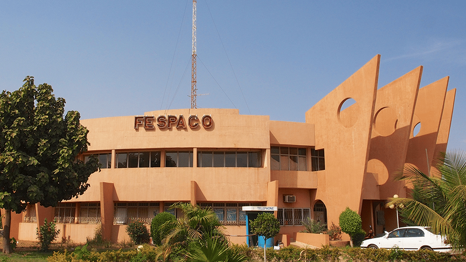 fespaco, bleu, caftan,