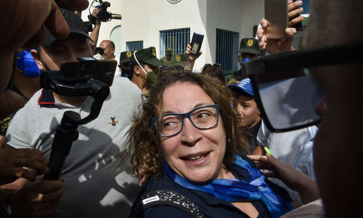 Affaire Amira Bouraoui: Les relations Paris-Alger entrent dans une zone de forte turbulence