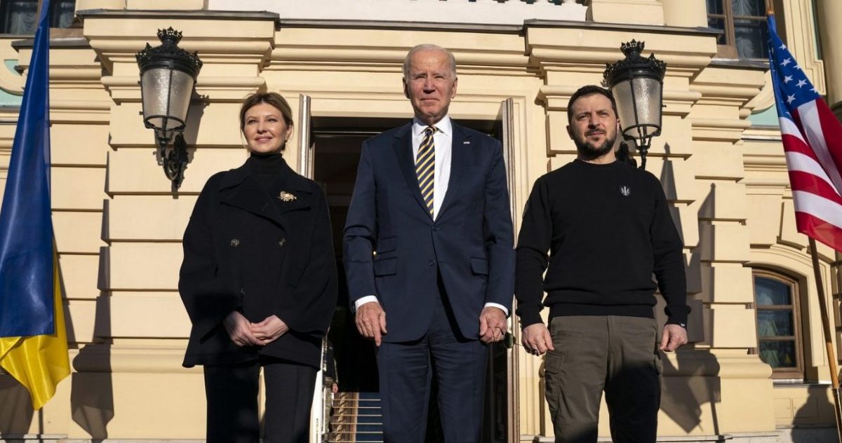 Biden demande au Congrès 13 milliards de dollars supplémentaires d'aide militaire pour l'Ukraine (Maison Blanche)