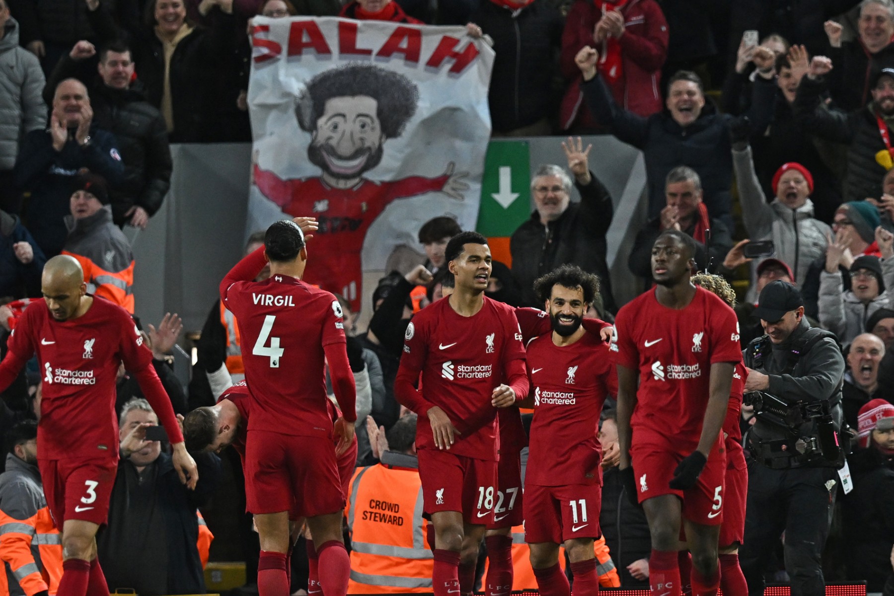 Angleterre: Liverpool inflige une défaite historique à Manchester United