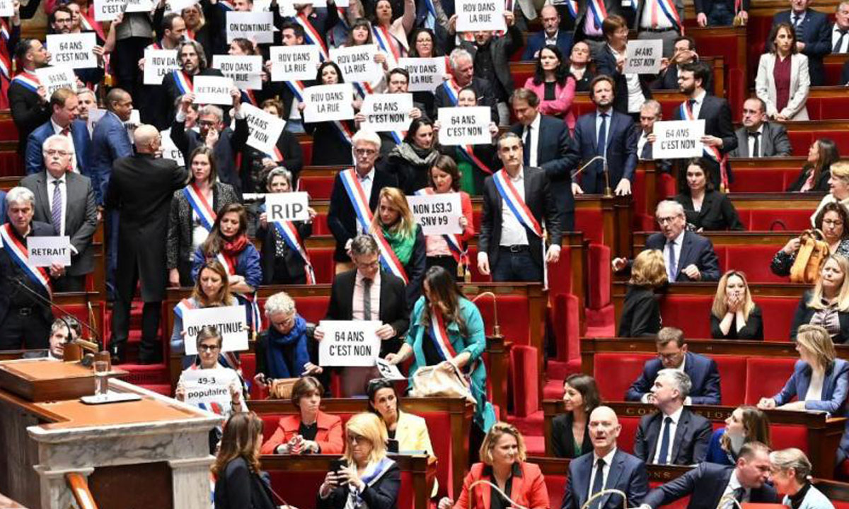 La réforme des retraites définitivement adoptée par le Parlement après le rejet de la 2e motion de censure