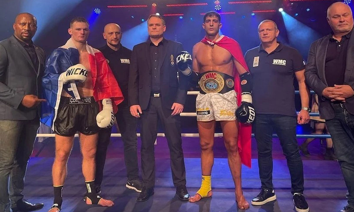Youssef Assouik remporte le championnat du monde WMC de Muay -thai