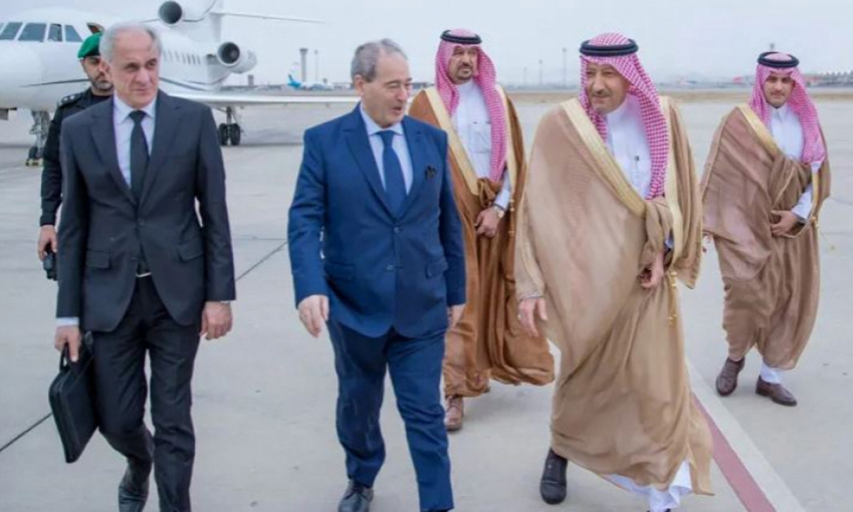 Monde arabe: Arabie et Syrie discutent de "mesures" pour rendre à Damas sa place