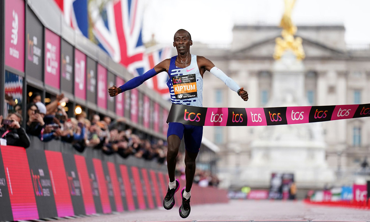 Sifan Hassan et Kelvin Kiptum illuminent un marathon de Londres historique