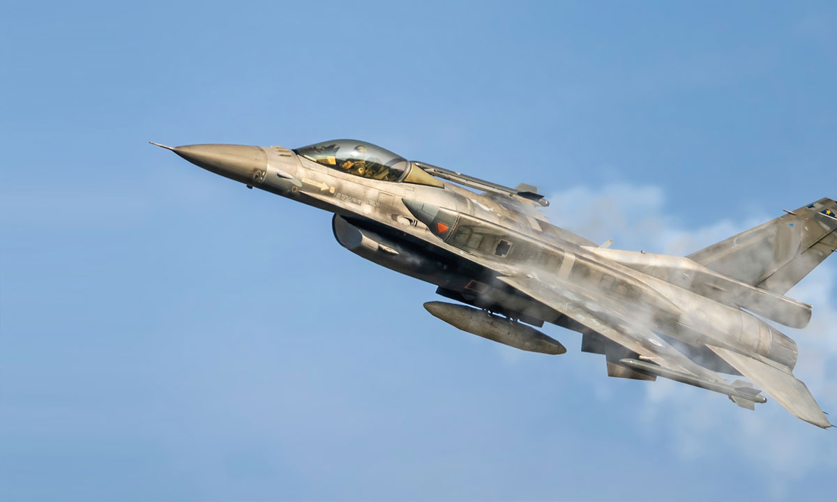 biden avalise la livraison de f 16 a l ukraine