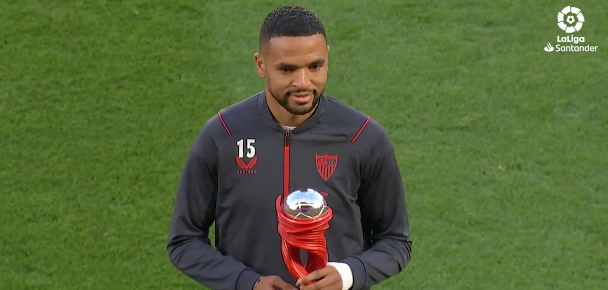 Vidéo. Youssef En-Nesyri reçoit le trophée du meilleur joueur de la Liga en avril, En-Nesyri