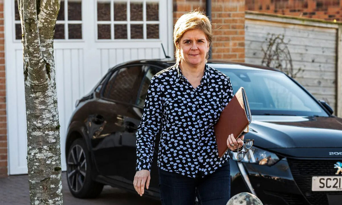 Ecosse: l'ex-Première ministre Nicola Sturgeon arrêtée dans une enquête sur son parti 