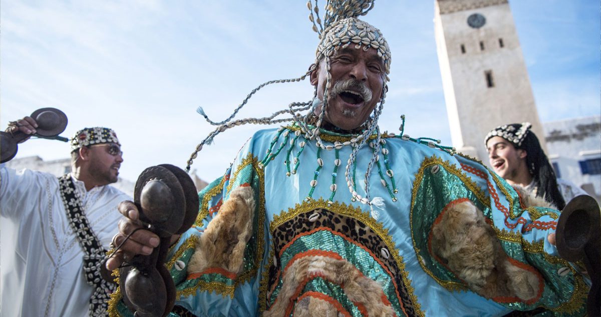 25e Festival Gnaoua d'Essaouira: une parade haute en couleurs et en rythmes ouvre le bal