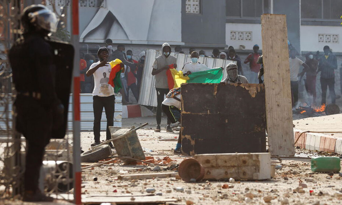 Sénégal: appels internationaux à la retenue, le pouvoir déploie l'armée après les heurts