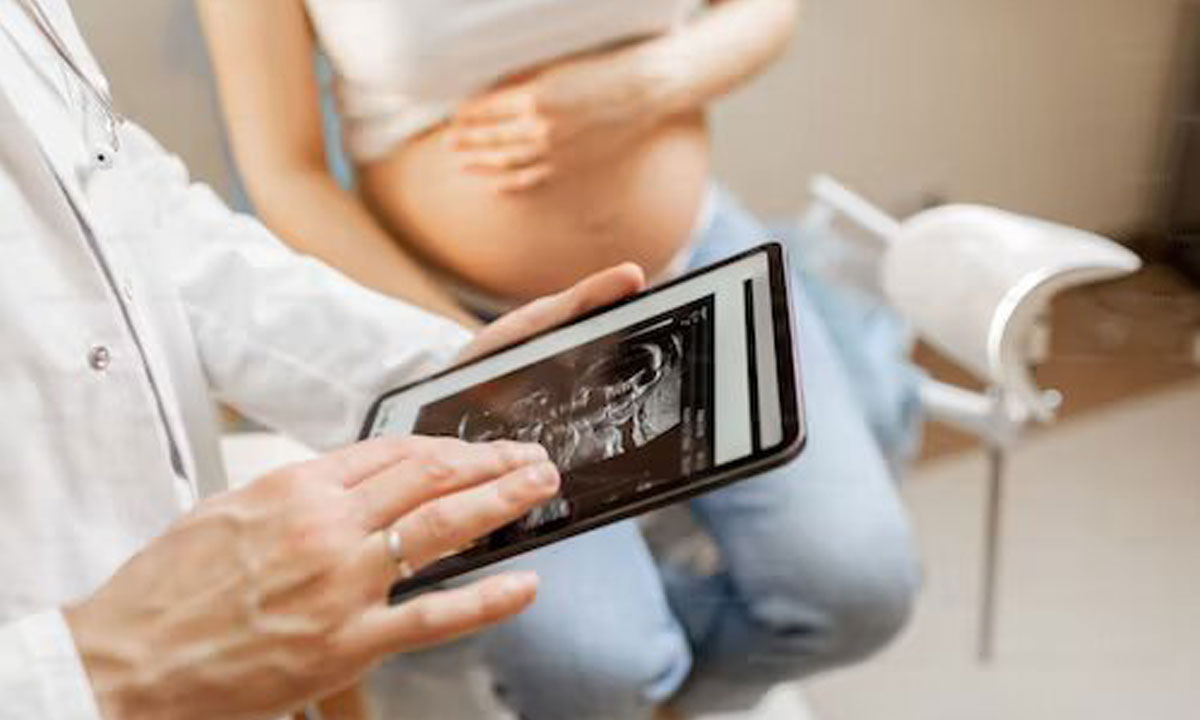 Une première. Des chirurgiens opèrent un foetus souffrant d'une malformation