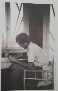 Photo d'Orwell au Maroc, où il demeura entre septembre 1938 et mars 1939