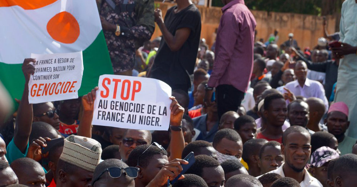 Niger: la France menace d'une réplique "immédiate et intraitable" en cas d'attaque contre ses ressortissants