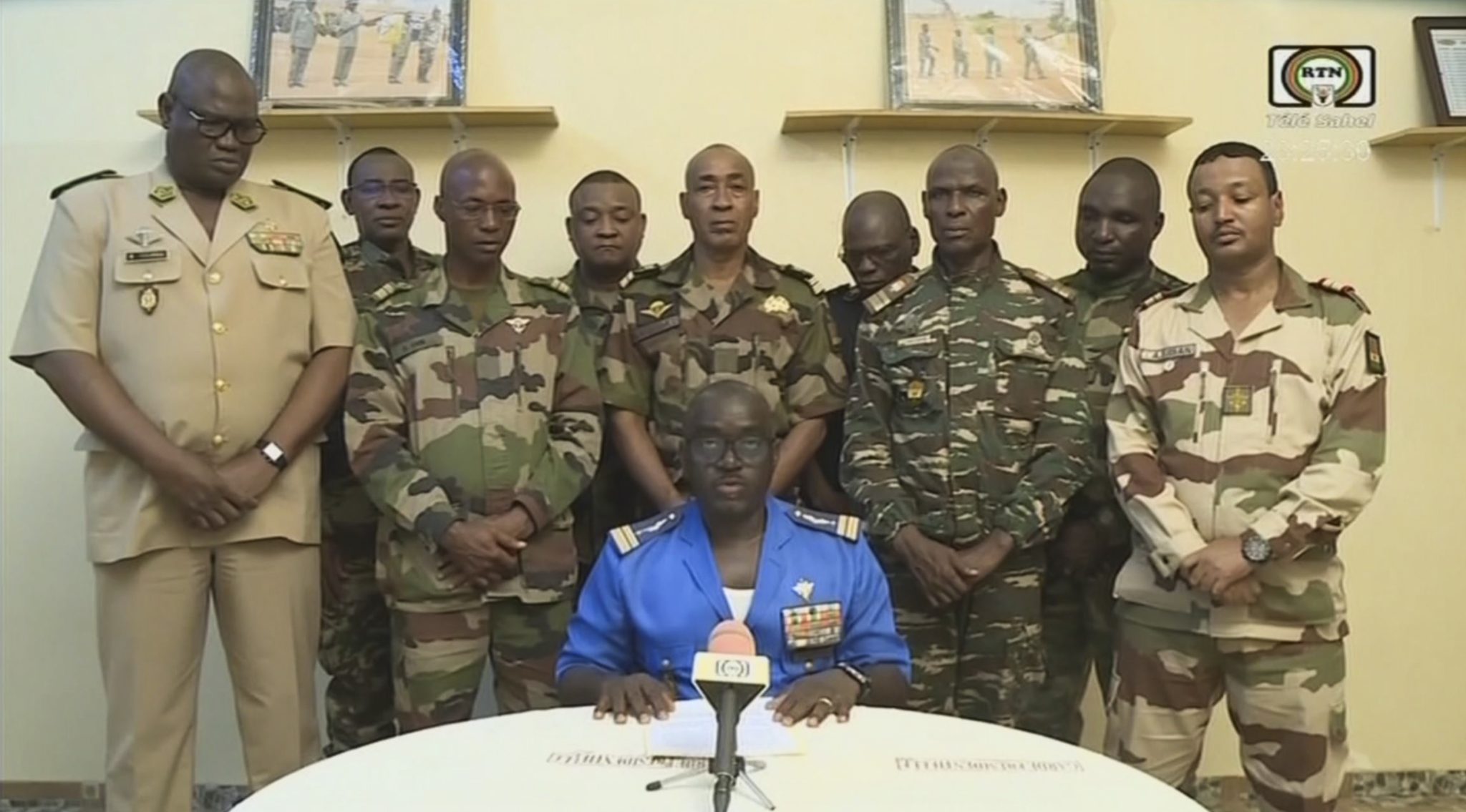 niger politics coup conflict army