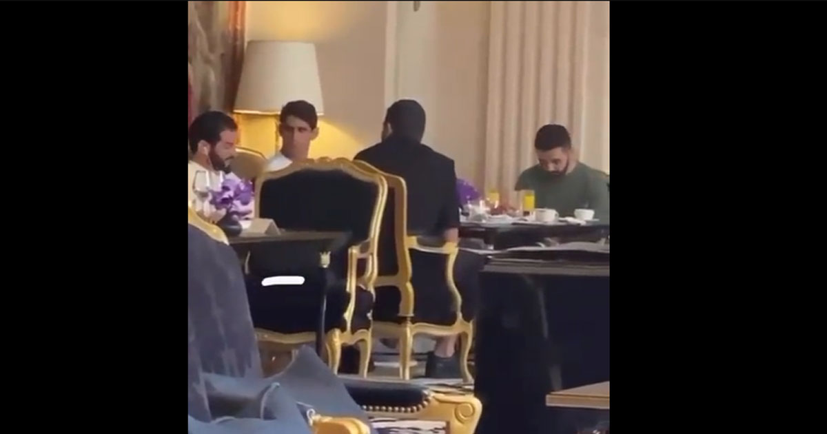 Vidéo. Bounou aperçu avec le président d’Al Hilal Fahd Ben Nafel dans un restaurant