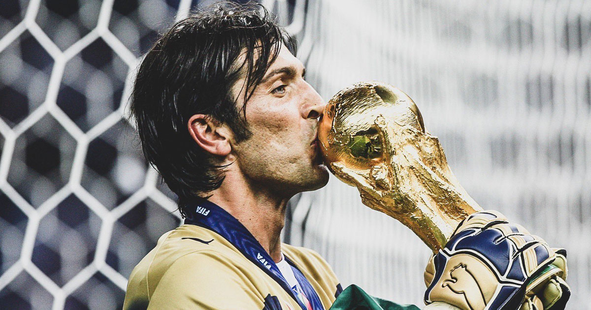 Foot: Gianluigi Buffon met officiellement un terme à sa carrière à 45 ans