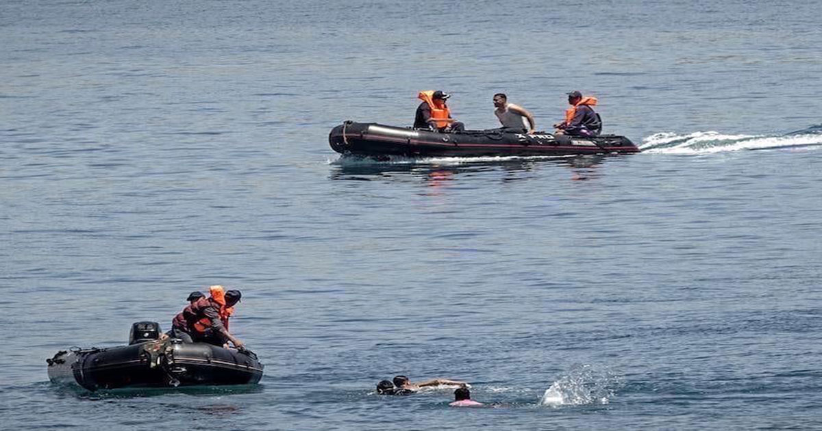 Interception au large de Dakhla d'une pirogue avec à son bord 130 candidats sénégalais à la migration irrégulière