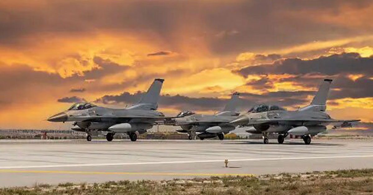 Feu vert des Etats-Unis pour que Danemark et Pays-Bas transfèrent des F-16 à l'Ukraine