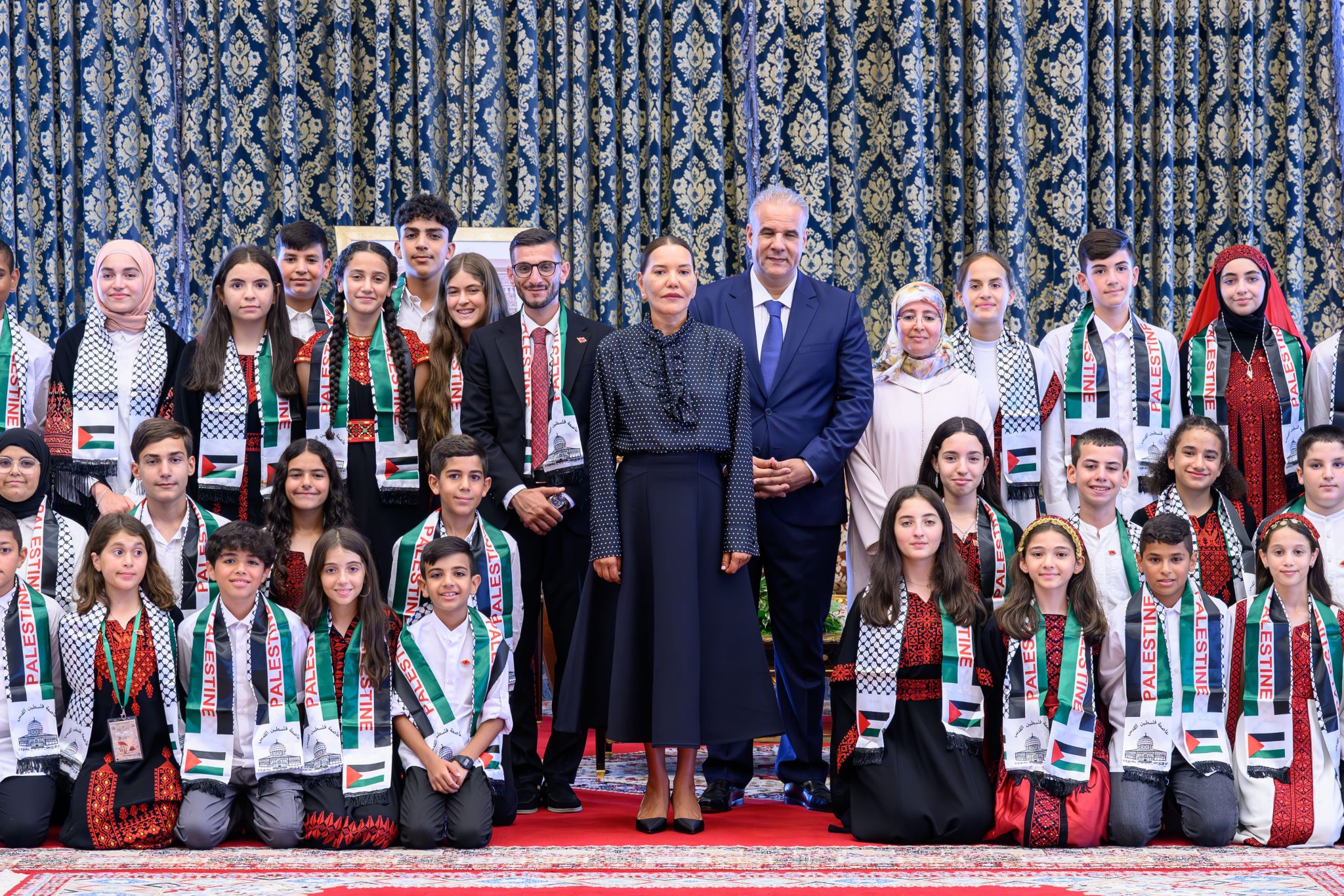 lalla hasan recoit les enfants maqdessis a rabat