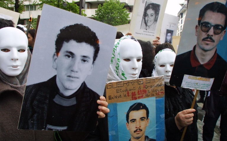 france algerie nezzar manif