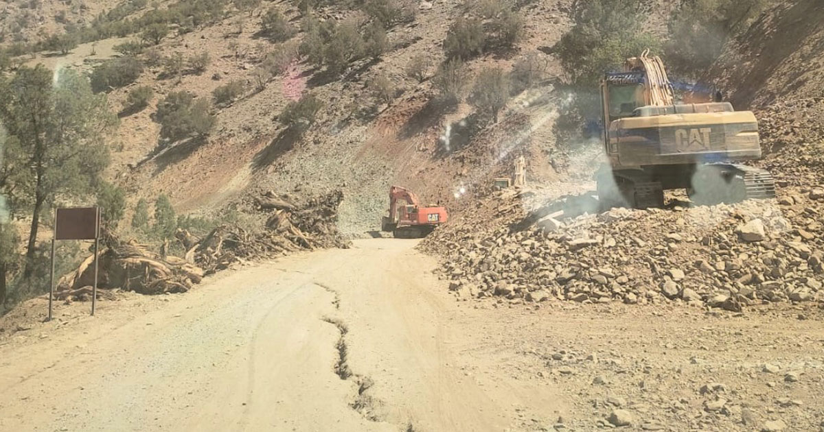 Séisme d'Al Haouz : vastes opérations de dégagement des routes à Taroudant