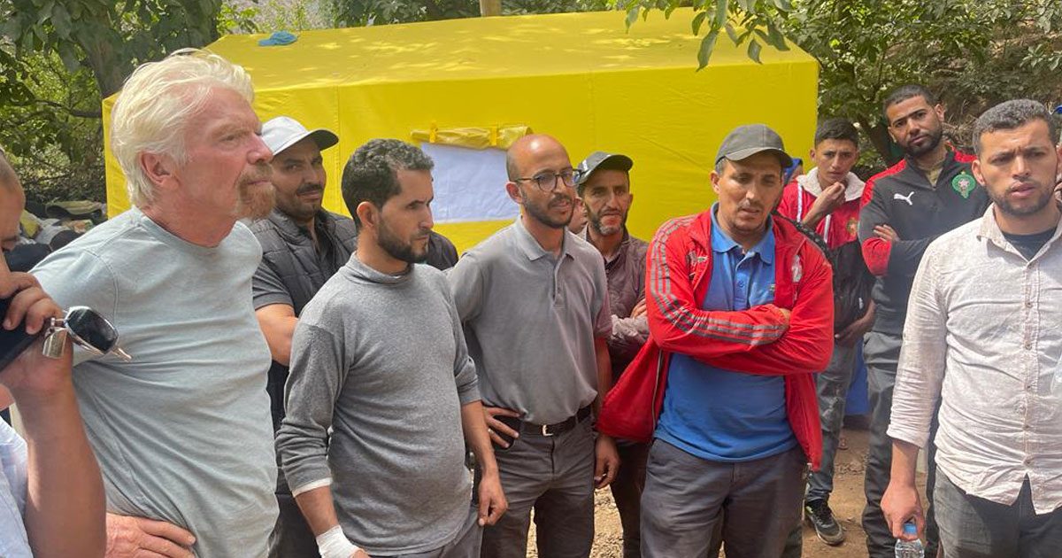 seisme le milliardaire richard branson apporte son aide au maroc