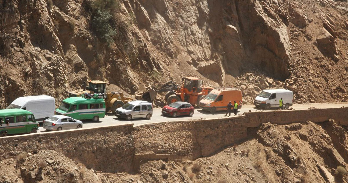 seisme reouverture de la route menant ver ighli epicentre du tremeblement d al haouz