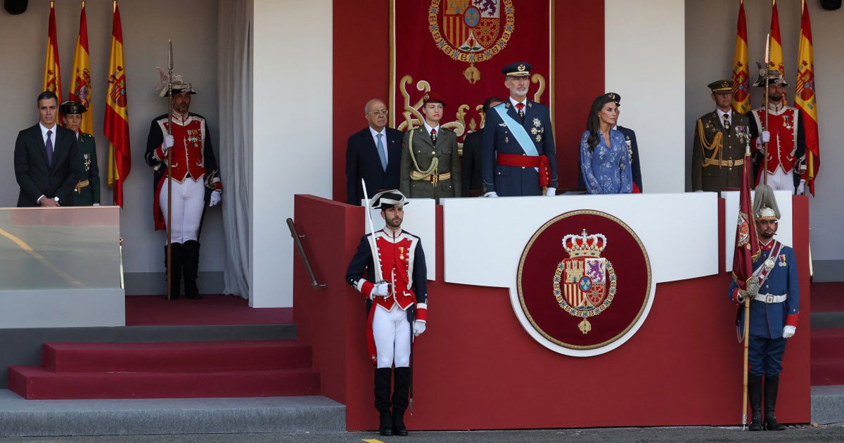 Le Premier ministre espagnol Pedro Sanchez hué au défilé de la fête nationale