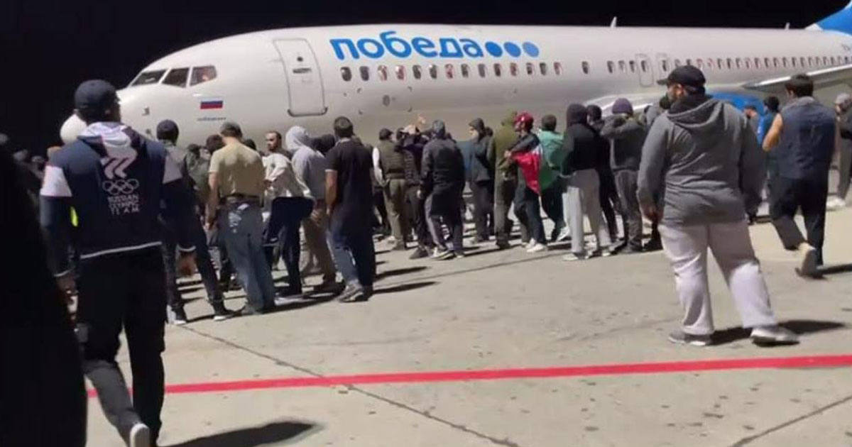 Russie: 60 interpellations après l'assaut d'un aéroport par une foule hostile à Israël 