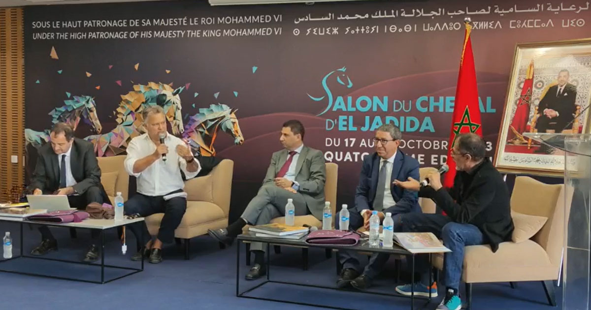 Salon du cheval : Présentation du beau-livre ''Des hommes et des chevaux, l'art de la Tbourida au Maroc''