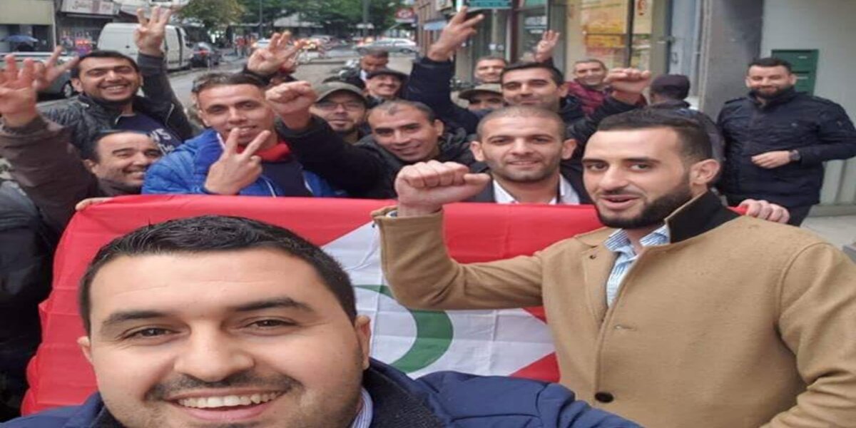Jaber El Ghadioui avec des séparatistes rifains en Europe. Crédit photo: DR