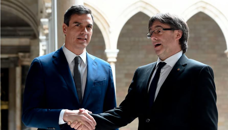 "Vive la Catalogne libre!": après sept ans d'exil, Puigdemont de retour en Espagne 