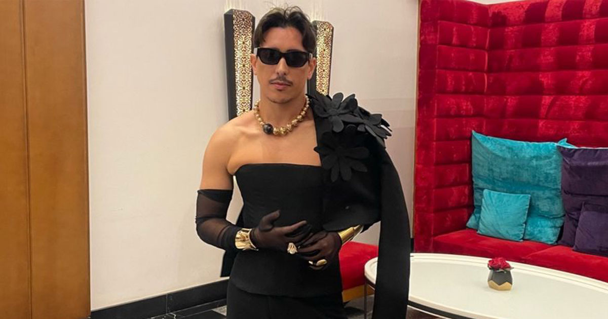 Othman Essahat habillé en corset au Festival International du Film de Marrakech
