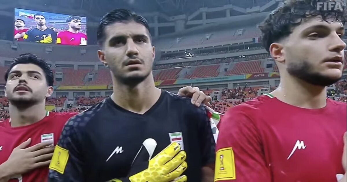 Joueurs de l'Iran pendant le match contre le Brésil / Capture d'écran