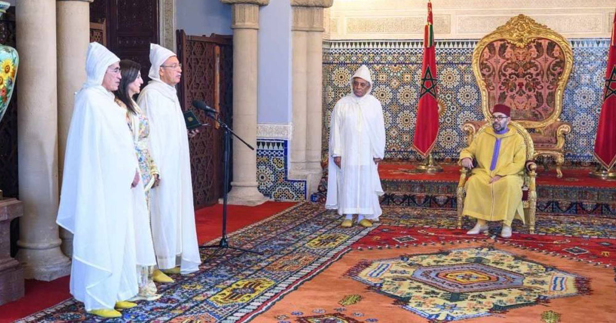 SM le Roi reçoit les nouveaux membres nommés à la Cour Constitutionnelle et nomme son président