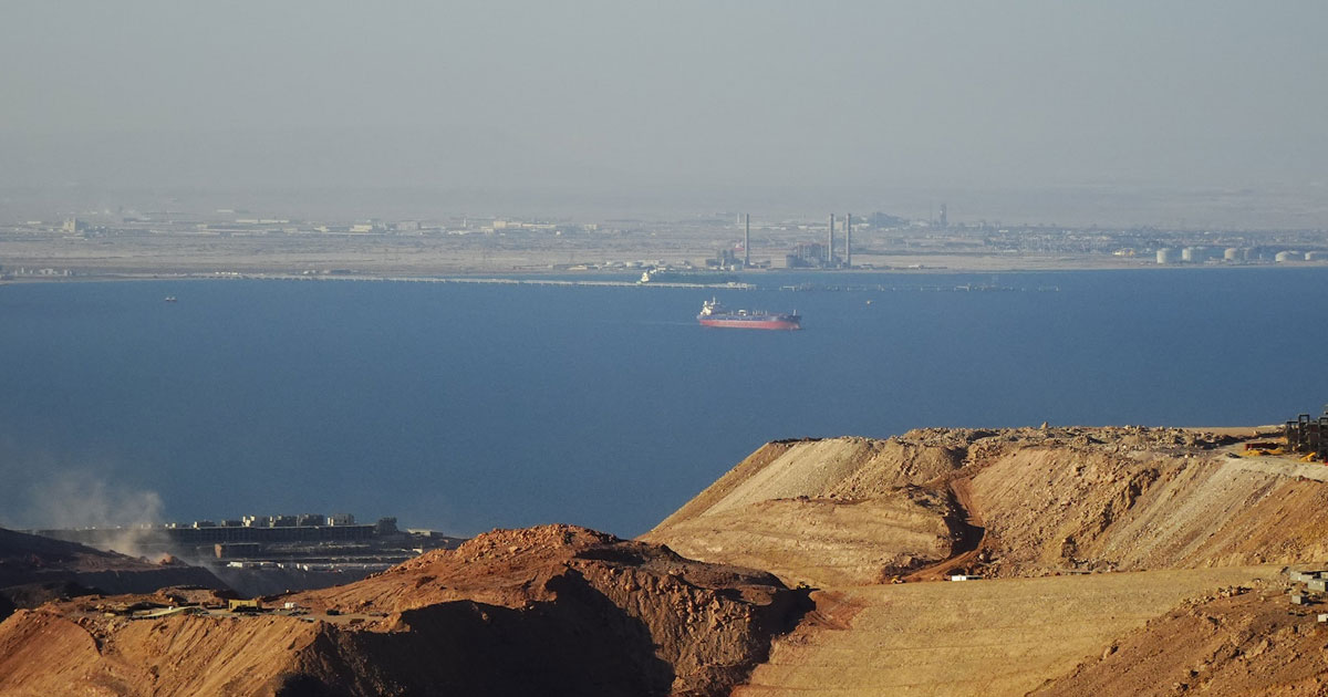 attaques en mer rouge apres maersk l armateur cma cgm suspend a son tour la traversee