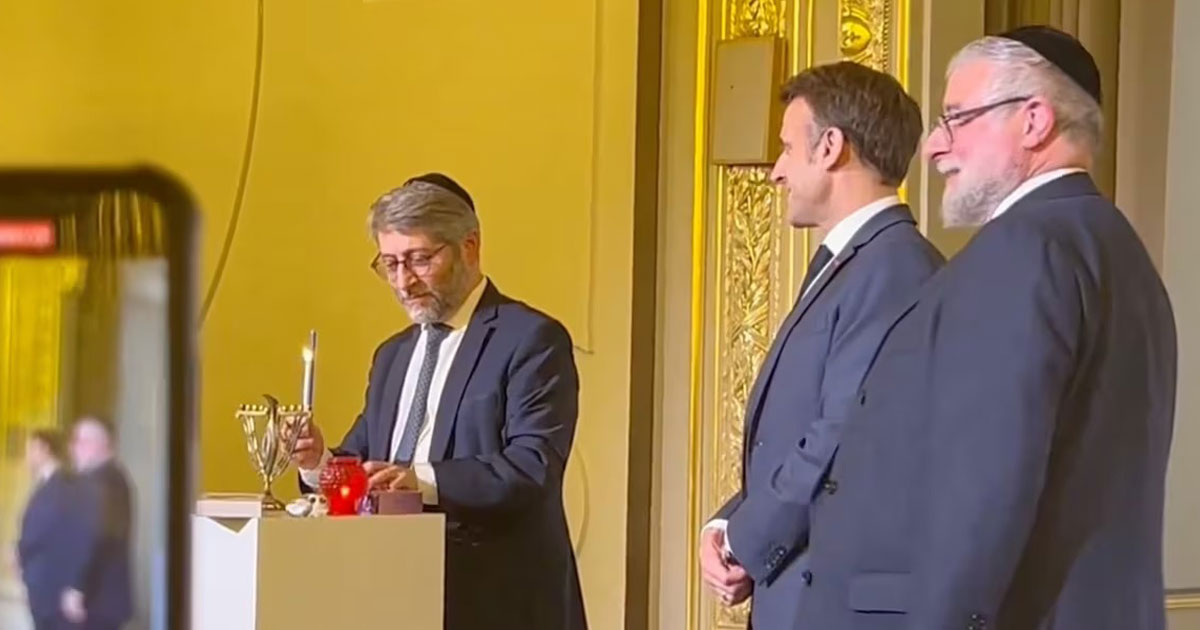Vidéos. Le Crif estime que célébrer la fête juive de Hanouka à l'Elysée était "une erreur"