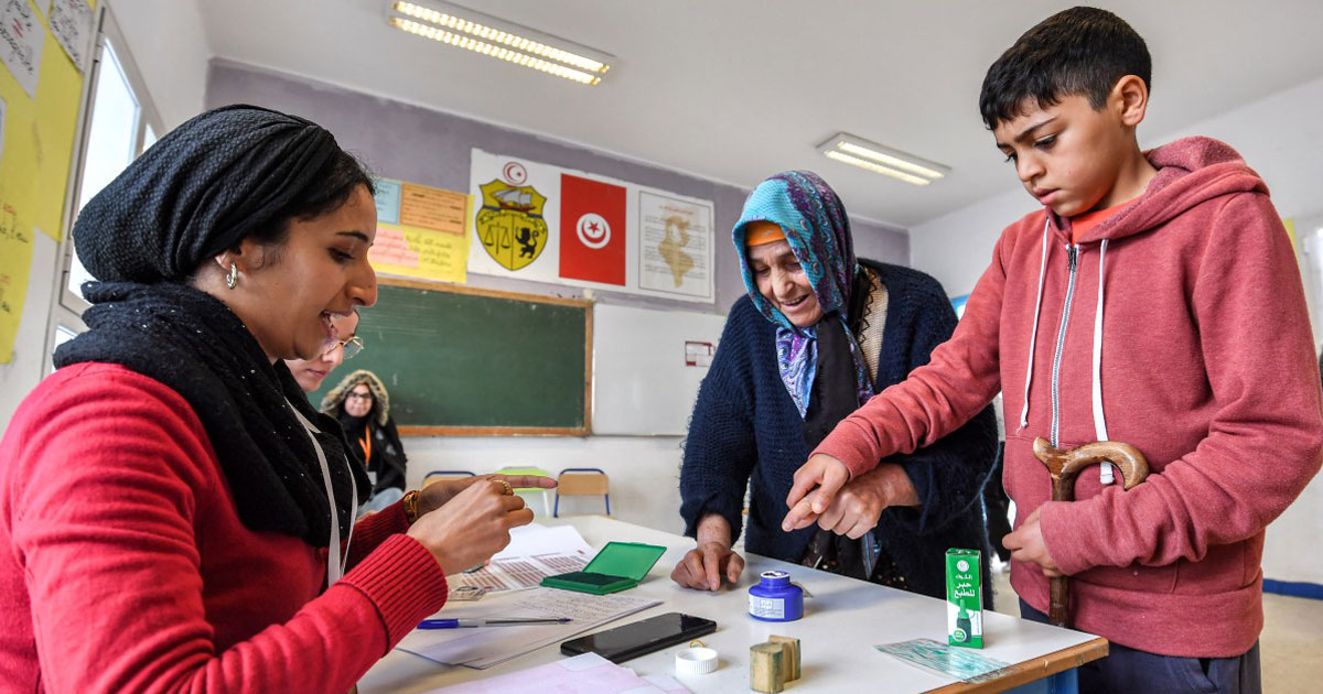 Tunisie: faible taux de participation pour l'élection sans les frères d'une 2e chambre au Parlement