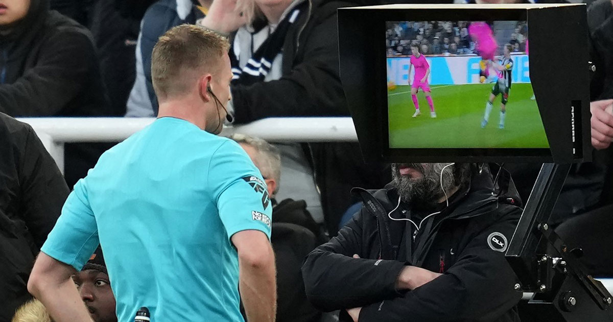Foot: Espagne et Mexique vont publier les échanges avec les arbitres de la VAR