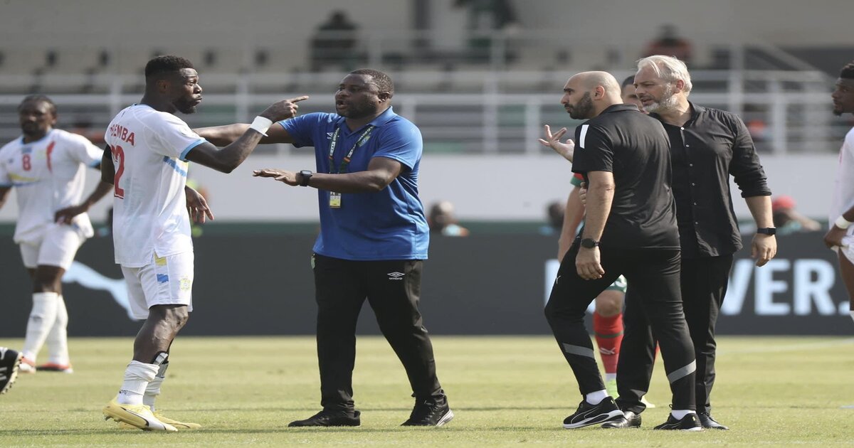 Accrochage entre le sélectionner des Lions de l'Atlas, Walid Regragui, et le capitaine de la RD Congo, Chancel Mbemba.