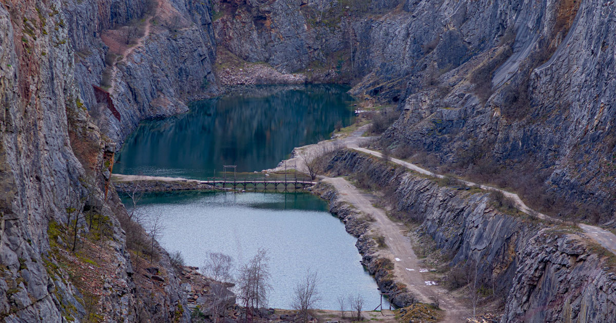 La Chine annonce la découverte de sources considérables de minerai de lithium