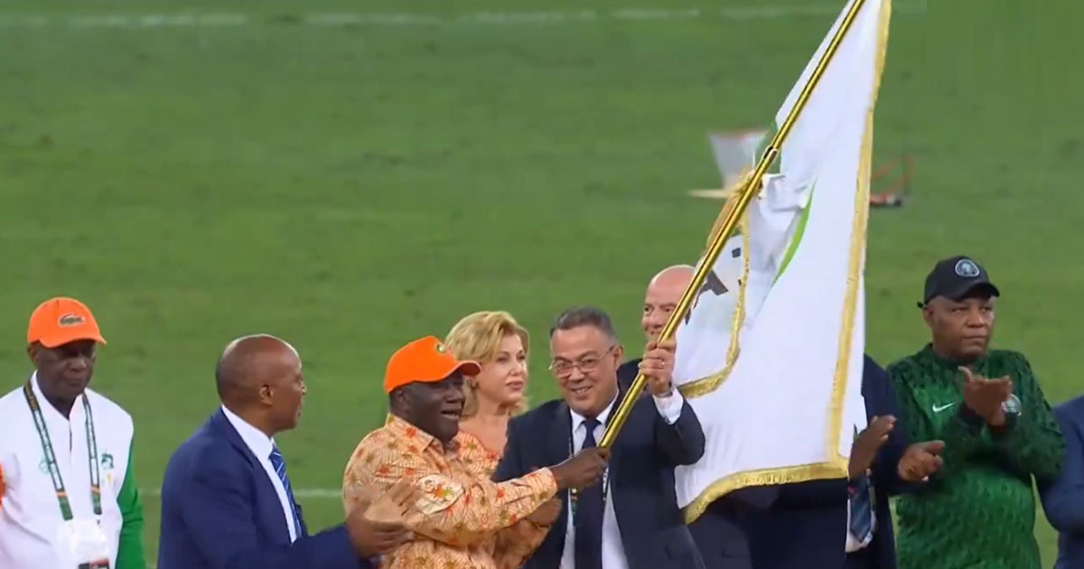 Vidéos. CAN: la Côte d'Ivoire passe le flambeau au Maroc, Lekjaa reçoit le drapeau de la CAF