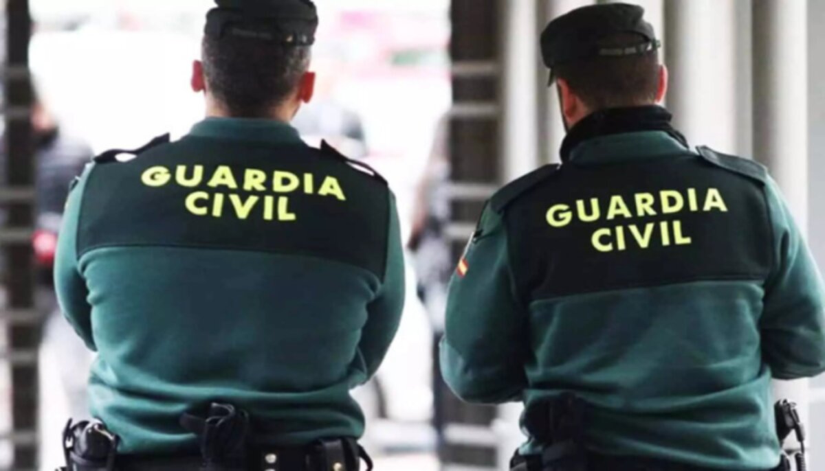 gardes civils espagnols.