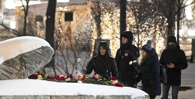 moscou solidarite silencieuse hommage navalny