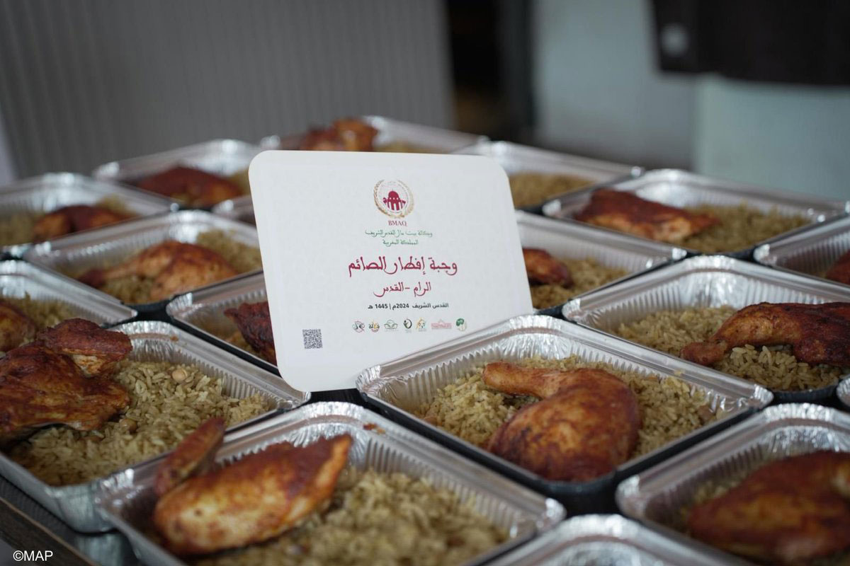 al qods agence bait mal al qods poursuit la distribution des repas 5