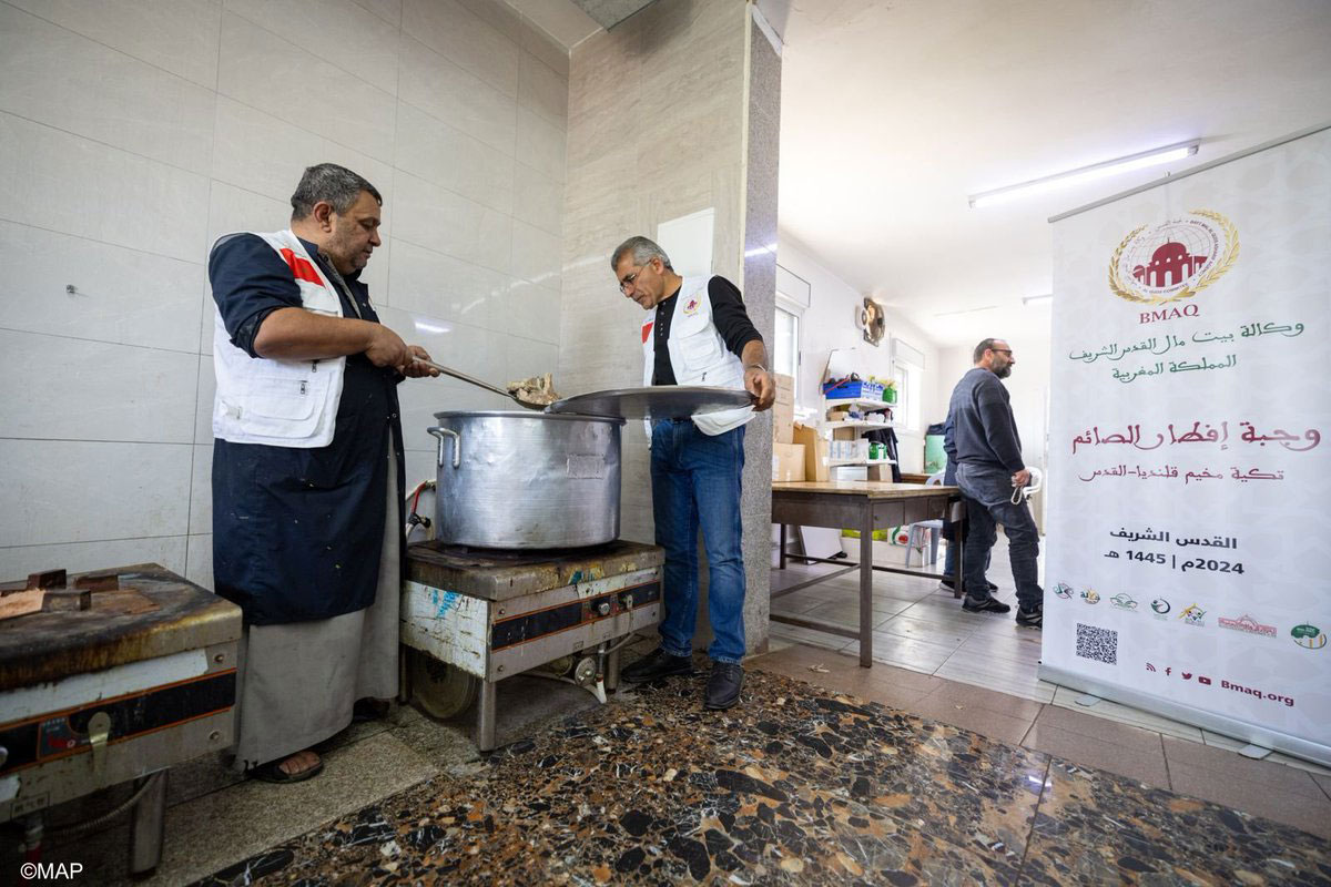 al qods agence bait mal al qods poursuit la distribution des repas 6