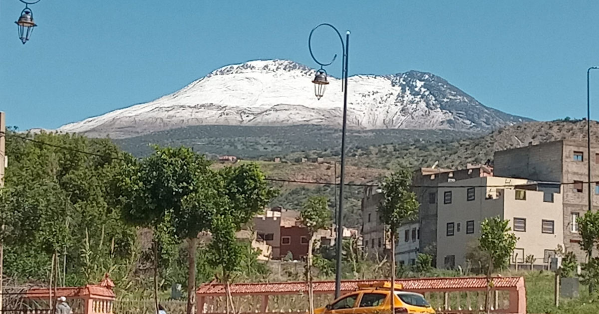Le mont Tassemit près de Beni Mellal enfile son mabteau blanc