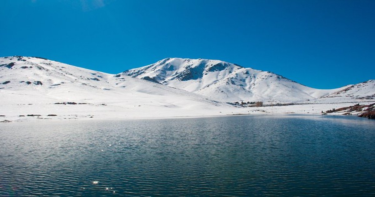 Photo récente du barrage d'Oukaimeden capturée par une touriste.